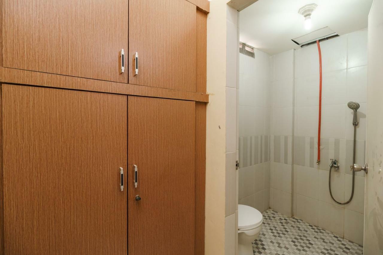 Hotel Reddoorz Syariah Near Rs Pirngadi Medan Exterior foto